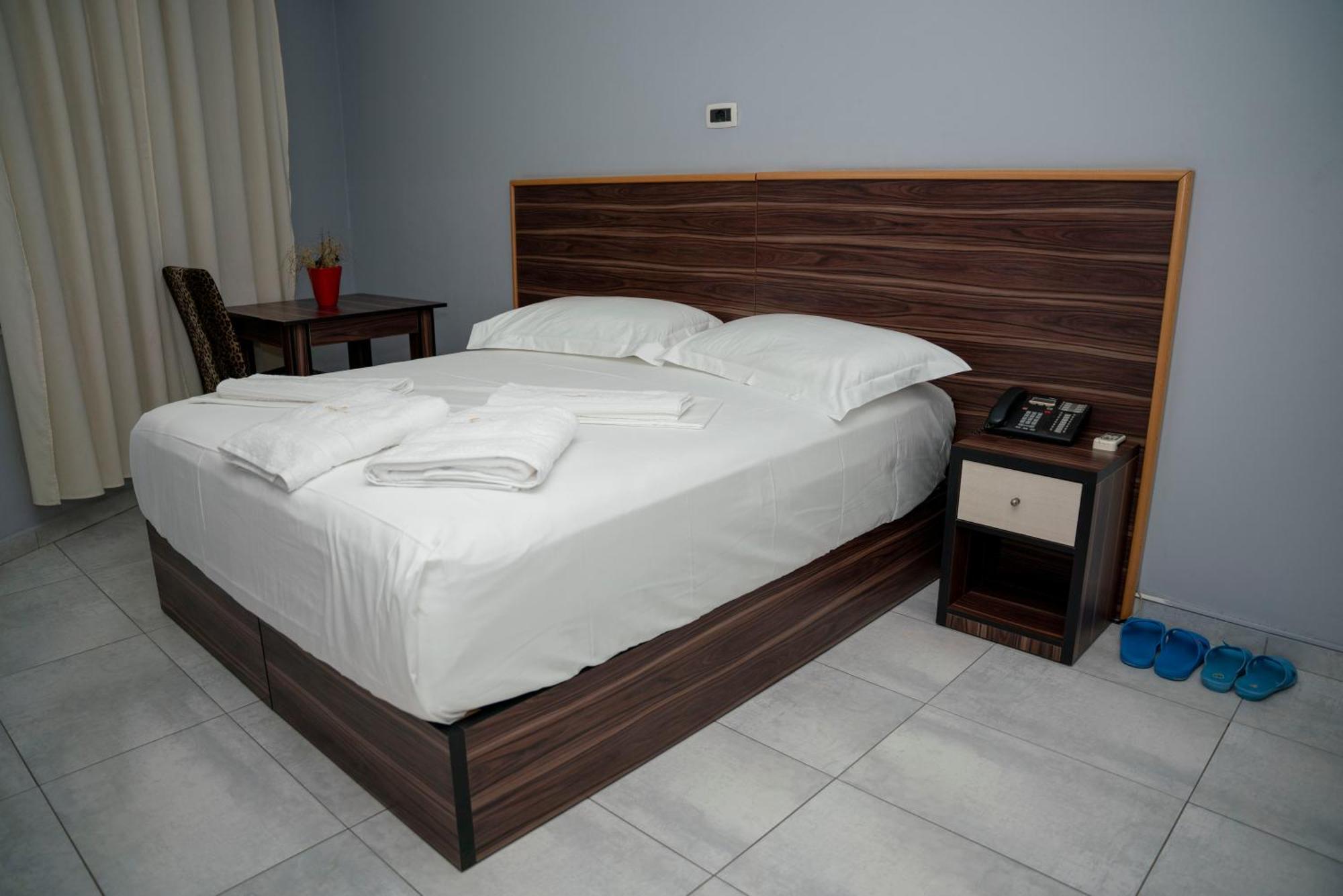 Hotel Pernoca Durres Ngoại thất bức ảnh
