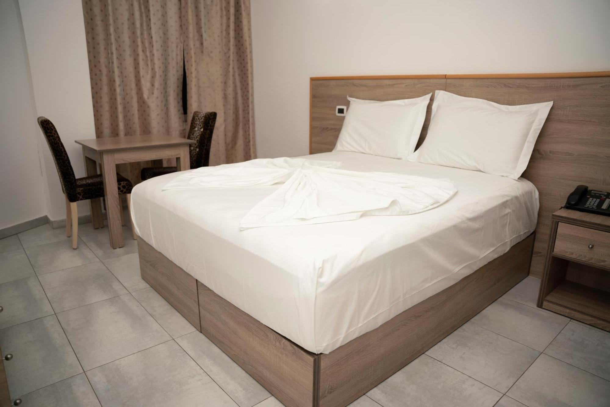 Hotel Pernoca Durres Ngoại thất bức ảnh