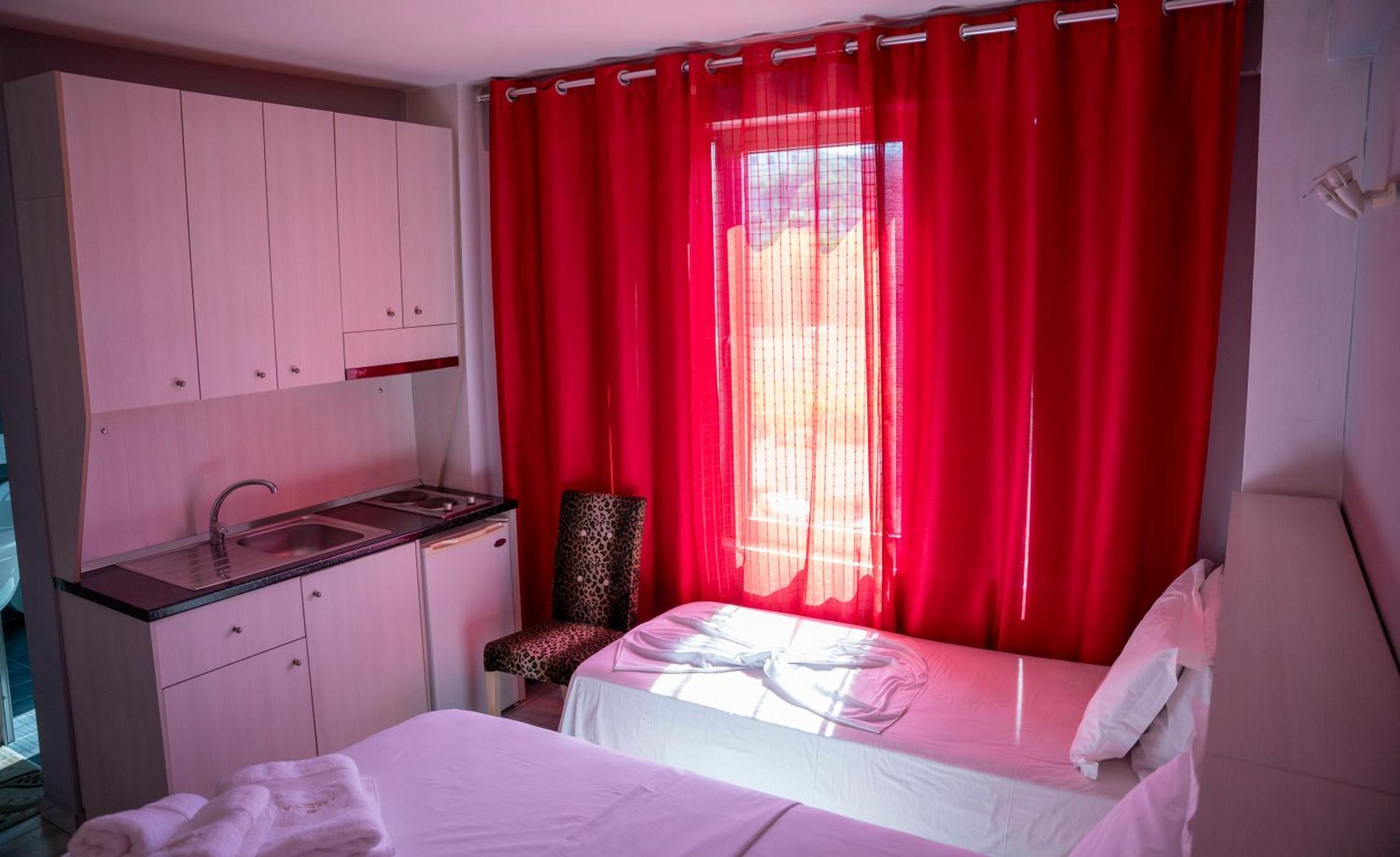 Hotel Pernoca Durres Ngoại thất bức ảnh